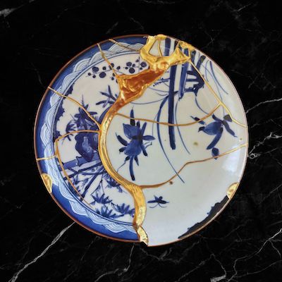 Old Imari Plate 古伊万里呼継ぎ皿 - KOKO utsuwa