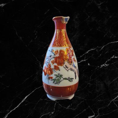 Plum blossom pattern Kutani ware Yobitsugi sake bottle  梅花柄九谷焼呼継ぎ徳利 - KOKO utsuwa
