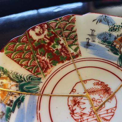 Auspicious pattern Kutani ware Kintsugi plate  縁起物柄九谷焼金継ぎ皿 - KOKO utsuwa
