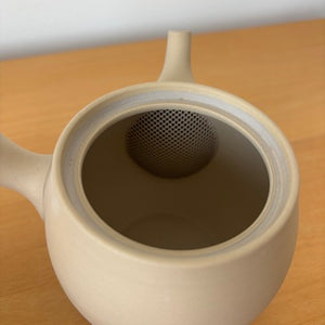 Tokoname White Smoke Kyusu Tea Pot -Round-