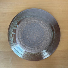Load image into Gallery viewer, Hyozan Rokuro Flower Plate