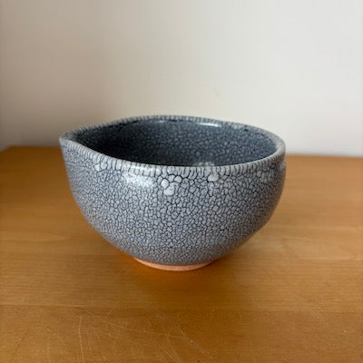 Crackle Glaze Katakuchi Matcha Bowl – Slate Gray