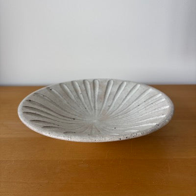 Hyozan Deep Carved Bowl -Kohiki-