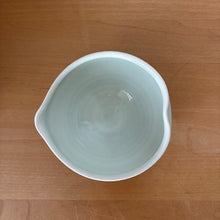 Load image into Gallery viewer, Katakuchi Small Spouted Bowl