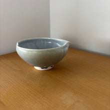 Load image into Gallery viewer, Katakuchi Small Spouted Bowl