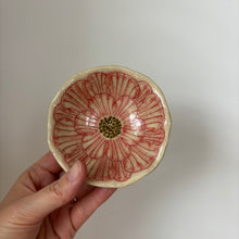 Load image into Gallery viewer, Peony Mini Dish - KOKO utsuwa