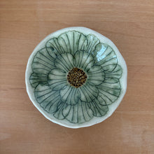 Load image into Gallery viewer, Peony Mini Dish - KOKO utsuwa