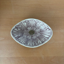 Load image into Gallery viewer, Peony Hishigata Plate - KOKO utsuwa