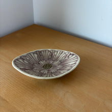 Load image into Gallery viewer, Peony Hishigata Plate - KOKO utsuwa