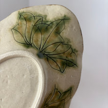 Load image into Gallery viewer, Peony Boat-Shaped Platter - KOKO utsuwa
