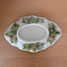 Load image into Gallery viewer, Peony Boat-Shaped Platter - KOKO utsuwa
