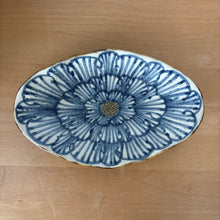Load image into Gallery viewer, Peony Boat-Shaped Platter - KOKO utsuwa
