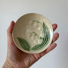 Load image into Gallery viewer, Maruya Mini Plate  -Suzuran-
