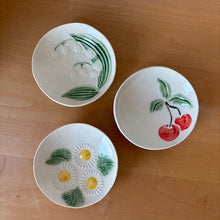 Load image into Gallery viewer, Maruya Mini Plate  -Suzuran-