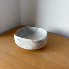 Load image into Gallery viewer, Shuzan Hachi Bowl -White Shino-