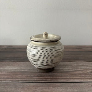 Onta  Yakumi Pot