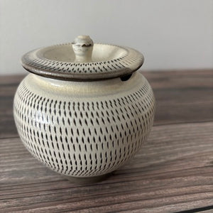 Onta  Yakumi Pot