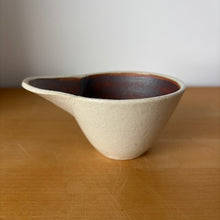 Load image into Gallery viewer, Spouted Sauce Bowl - KOKO utsuwa