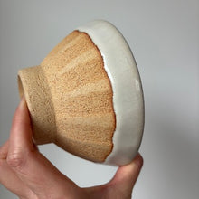 Load image into Gallery viewer, Rokuro Shinogi Unofu Bowl - KOKO utsuwa